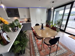 Photo 16- click for photo gallery